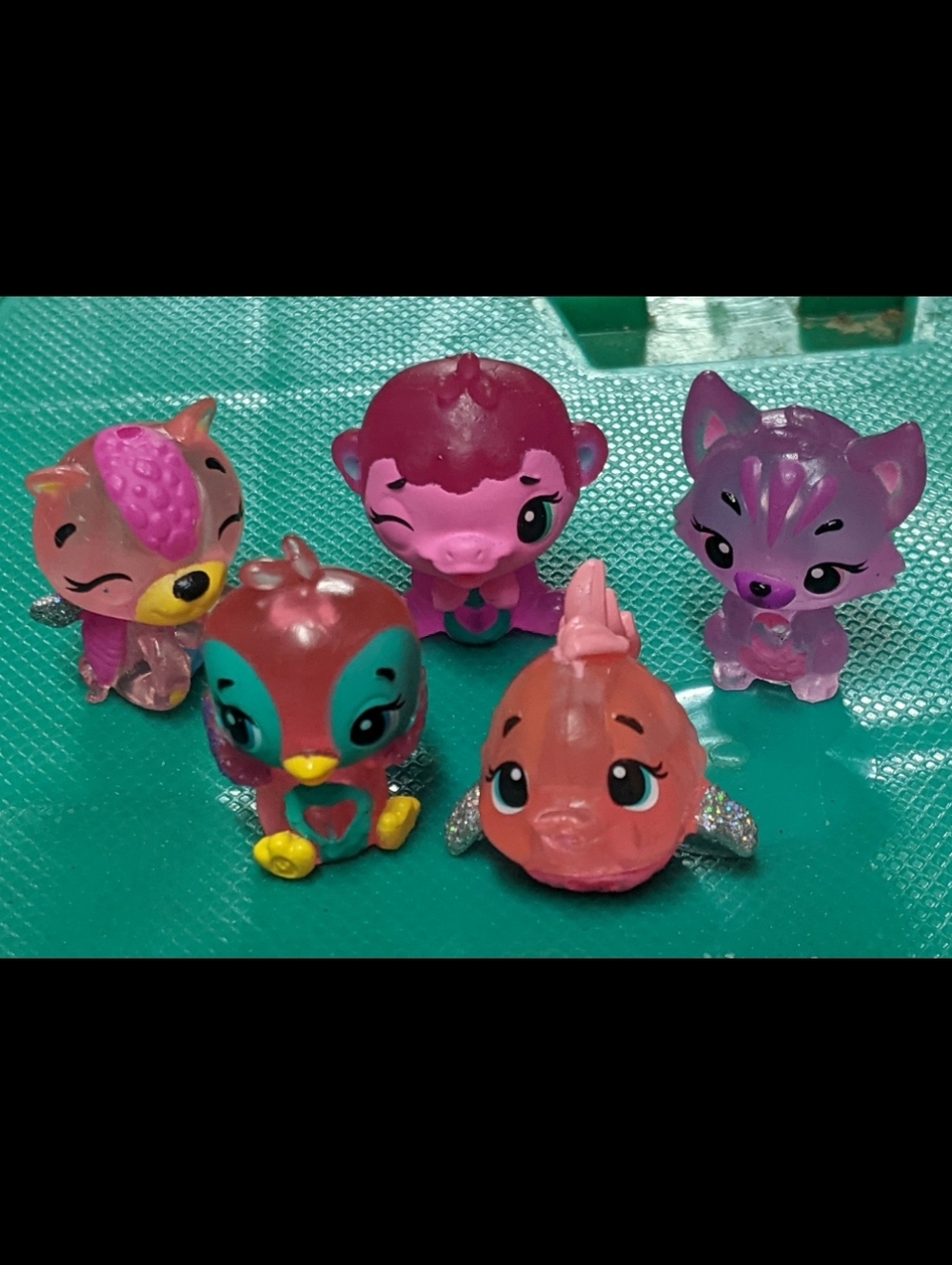 Hatchimals Season 4 Starlight Shores Bundle Five: 5 Mini Figures